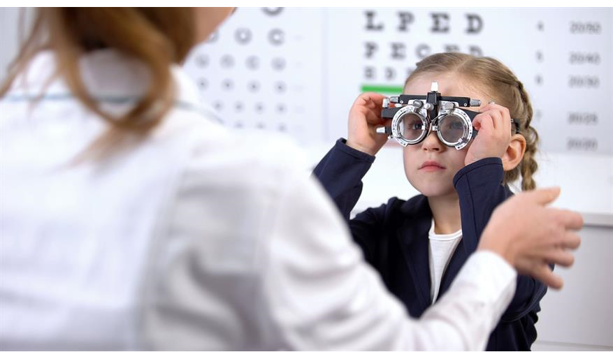 تحكم قصر النظر عند الأطفال في تركيا