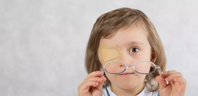 علاج الكسل البصري عند الكبار في تركيا